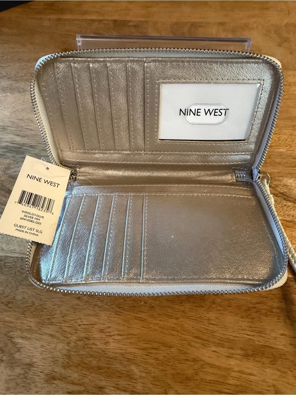 Nine West White Textured Wristlet Wallet
